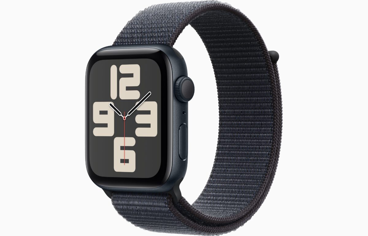 MXL33ref_FV98_VW_34FR+watch-case-44-aluminum-midnight-nc-se_VW_34FR+watch-face-44-aluminum-midnight-se_VW_34FR